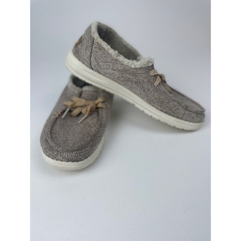 Hey Dude Wendy Tribal Earth Women’s 6 Lace Up Earthy Tan Hippie Forest